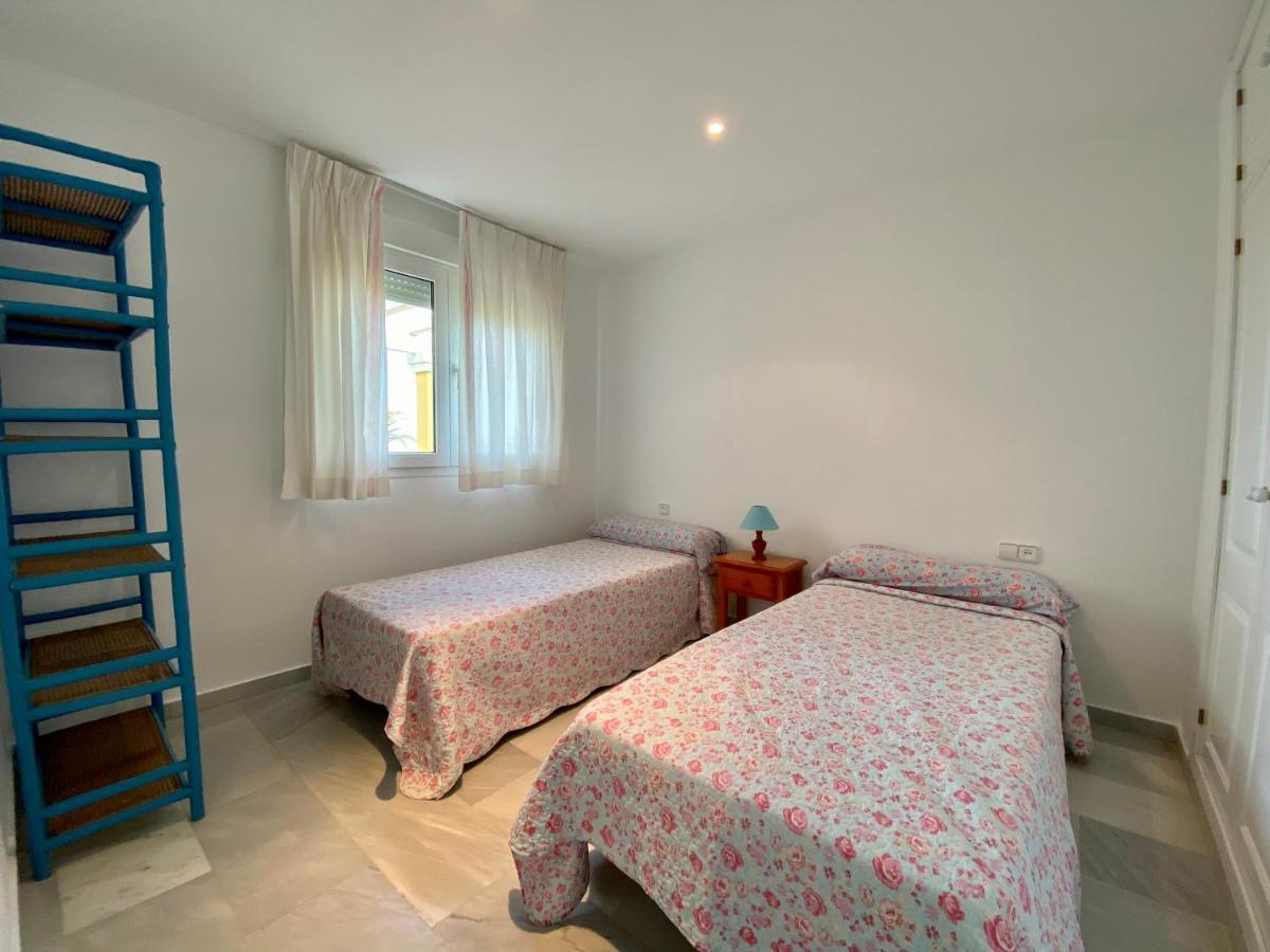 Entre Hoyos Y La Playa Grupo Ac Gestion Villa Novo Sancti Petri Bagian luar foto