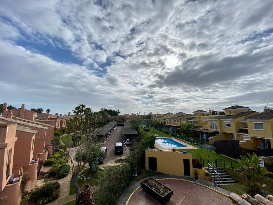 Entre Hoyos Y La Playa Grupo Ac Gestion Villa Novo Sancti Petri Bagian luar foto